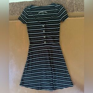 Seriously Soft Aero Black Striped Dress. Women’s XS